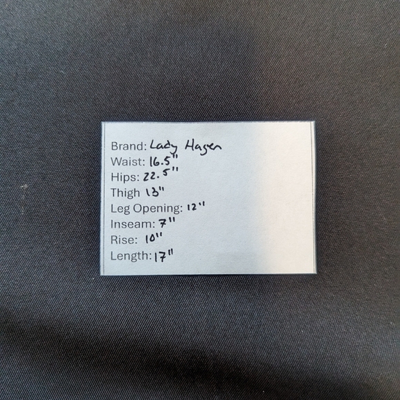 Lady Hagen Shorts (Size 10) - Picture 7 of 9